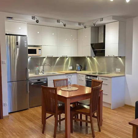 アパート 3 Pokojowy-75m2- Blisko Morza Z Parkingiem ミエンジズドロイェ