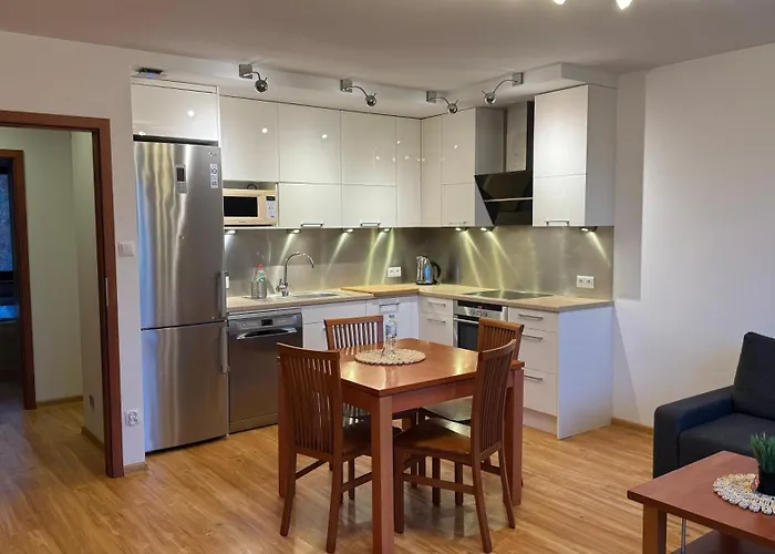 アパート 3 Pokojowy-75m2- Blisko Morza Z Parkingiem ミエンジズドロイェ